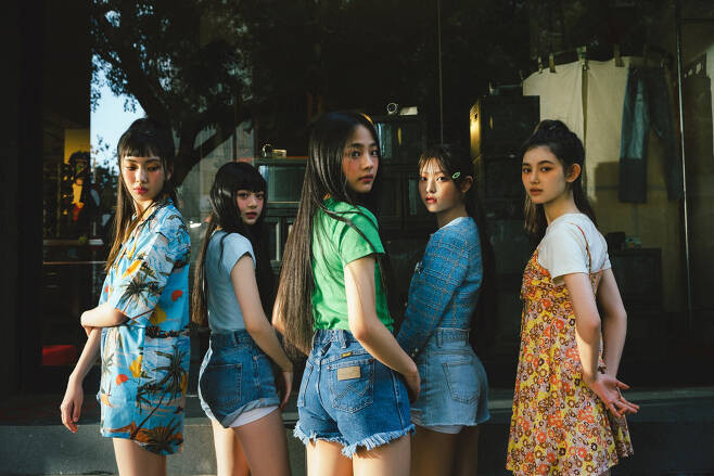 Girl Group Comeback Battle: IVE, aespa, Le Sserafim, and NewJeans Set to Dominate 2023 Girl Group Comeback Battle: IVE, aespa, Le Sserafim, and NewJeans Set to Dominate 2023