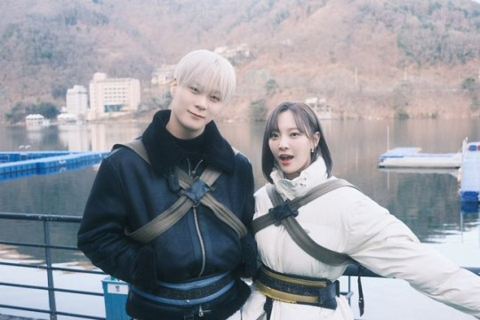 Fans Worldwide Rally Behind Billlie's Moon Sua Following the Sudden Loss of Her Brother, Astro's Moonbin