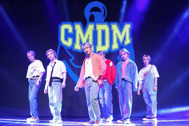 'Center Idol' Dreams: CMDM Takes Bold First Steps with Silver-Haired Debut