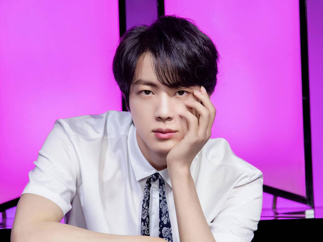 BTS's Jin Glows with 'The Astronaut,' Claiming 'No. 1' on Spotify's UAE Chart Two Days in a Row BTS's Jin Glows with 'The Astronaut,' Claiming 'No. 1' on Spotify's UAE Chart Two Days in a Row