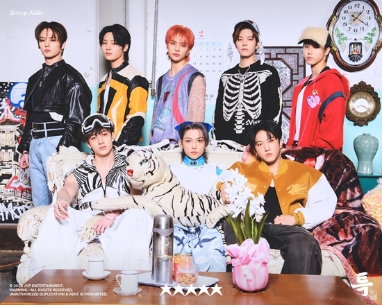 Stray Kids Shatters K-pop History with '5-STAR', Selling Over 4.61 ...