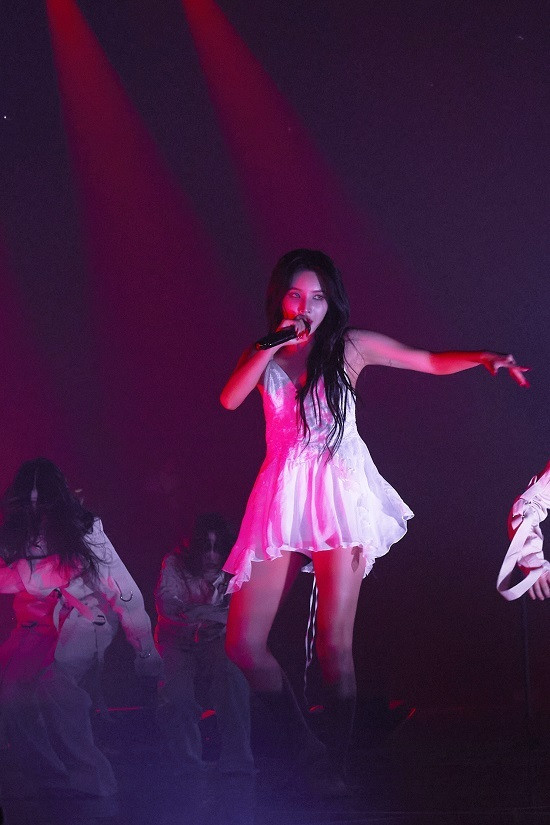 (G)I-DLE Owns the Stage with a Unique Blend of Personal Style and Hit Songs, Lives up to the 'Concert Hotspot' Hype (G)I-DLE Owns the Stage with a Unique Blend of Personal Style and Hit Songs, Lives up to the 'Concert Hotspot' Hype