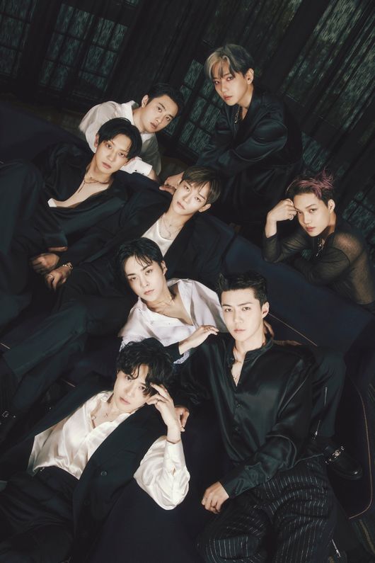 EXO Wins Two Awards on the Gaon Chart with Their 7th Full Album 'EXIST'
