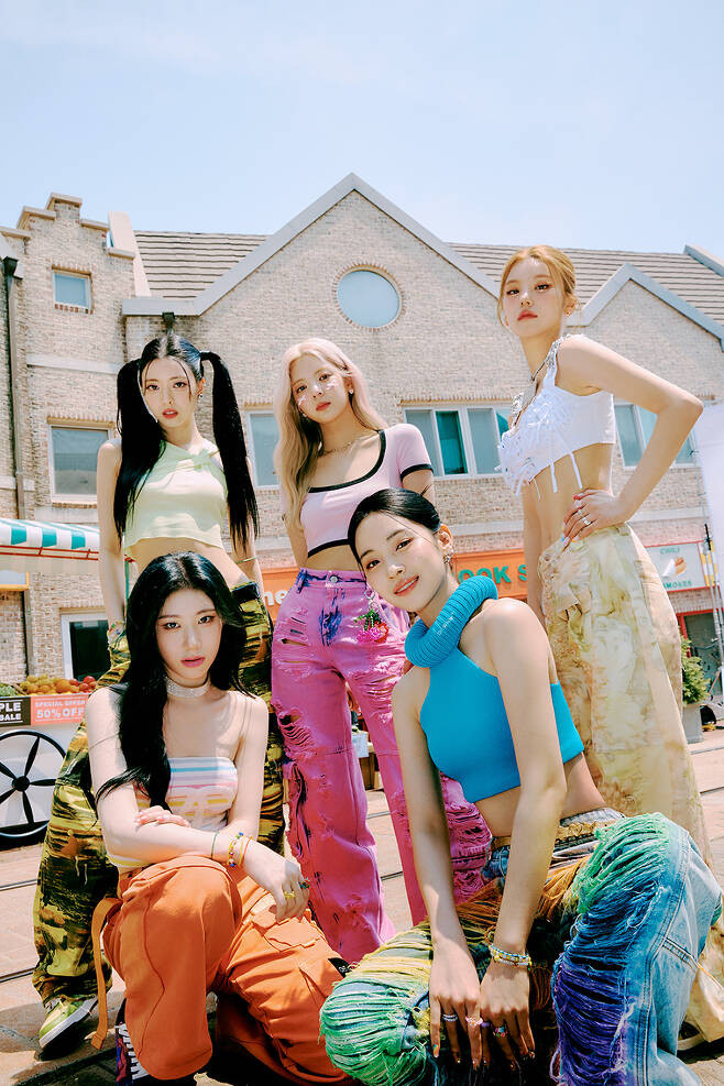 ITZY Tops Album Charts Worldwide with 'KILL MY DOUBT', Releases Behind