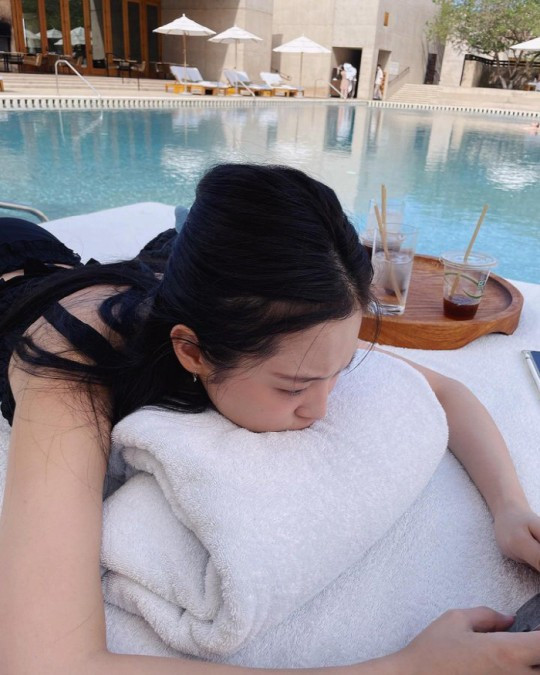 BLACKPINK's Jennie Enjoys Luxurious Desert Retreat: A Night at the Resort Costs a Whopping $7,800!