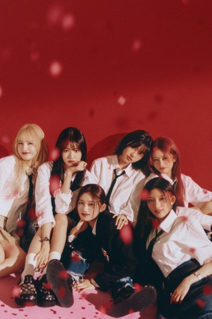 IVE Unveils Group Concept Photo for "Off The Record" Amidst Anticipation