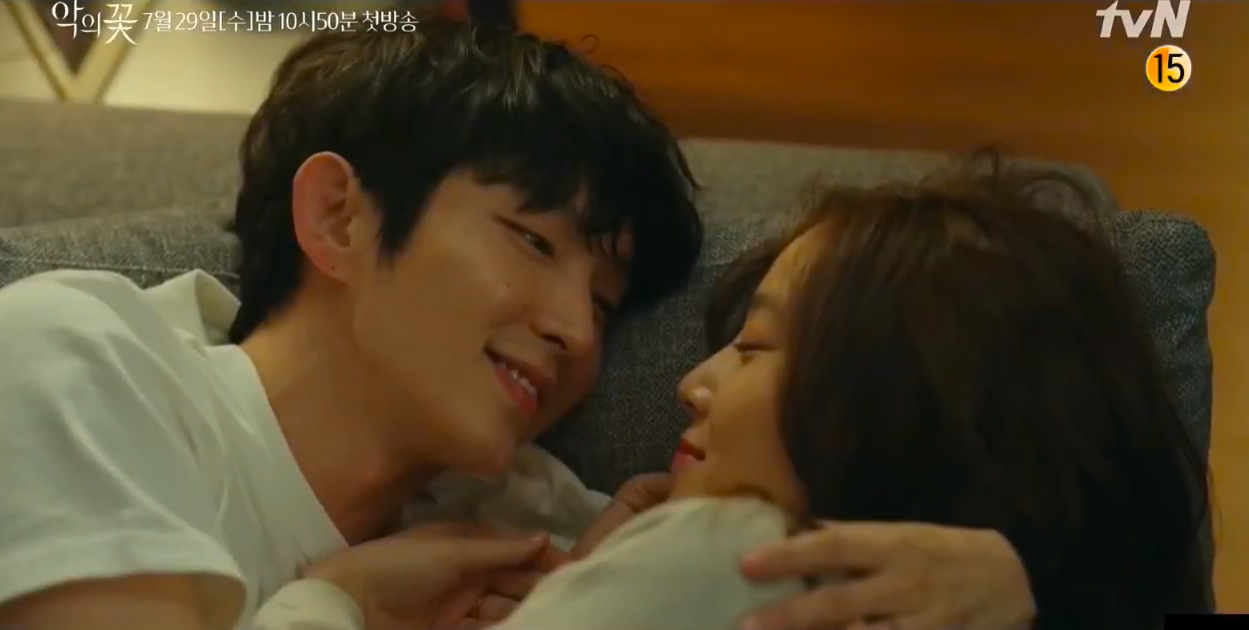 Lee Joon Gi And Moon Chae Won Share Thoughts About Their Kissing Scene