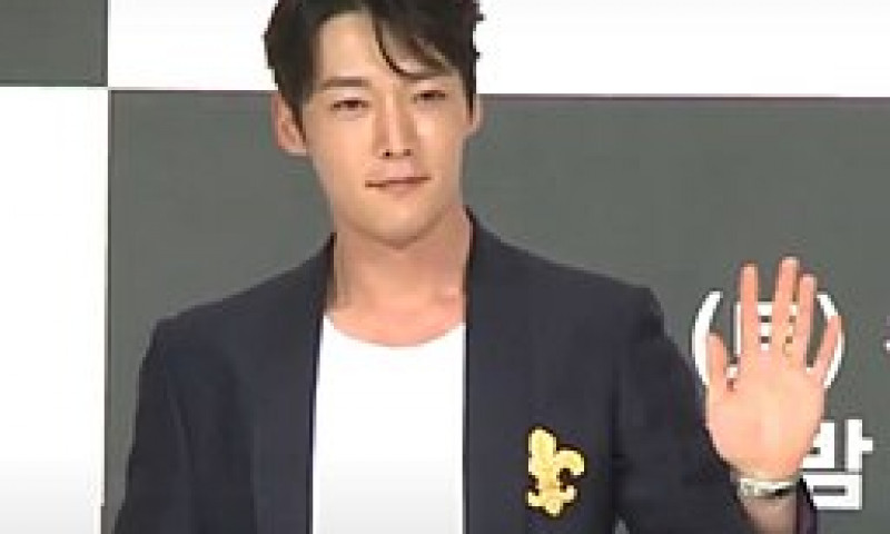 Lee Joong Ok : Kpop Reporter | K-pop breaking news and gossip