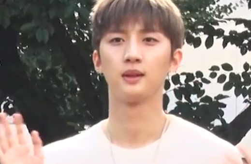 PENTAGON's Hui Officially Announces Military Enlistment Date