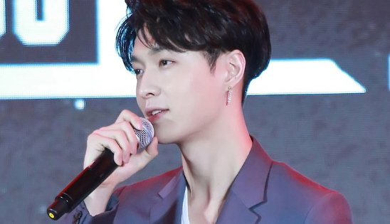 EXO's Lay Sweeps Numerous Title With Album 'Lit' On Various China Music Awards Ceremonies
