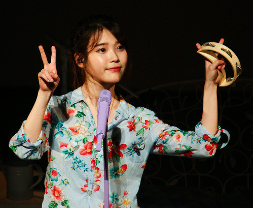 IU