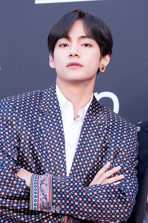 Happy Birthday Kim Taehyung 'V'! World's Tallest Building Burj Khalifa Lights Up With BTS Singer's Photos