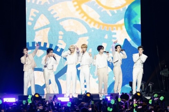 NCT DREAM Ignites North American Tour with Addictive Music and Powerful Performances