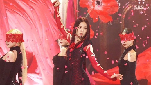 BLACKPINK's Jisoo Dazzles with Visuals on 'Inkigayo' for Solo Debut Performance of 'Flower'