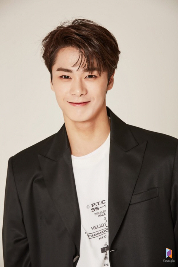 Heartbreaking Farewell: ASTRO's Moonbin Transforms into a Star Overnight, A Shining Star Gone Too Soon