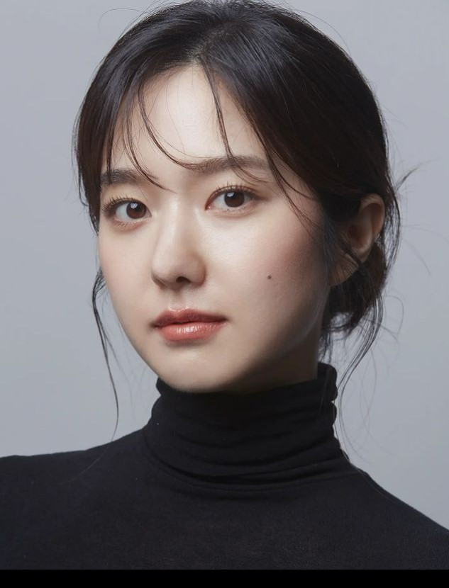 Lee Hyesung denies dating rumors with 10billionwon CEO Kim Rakgeun