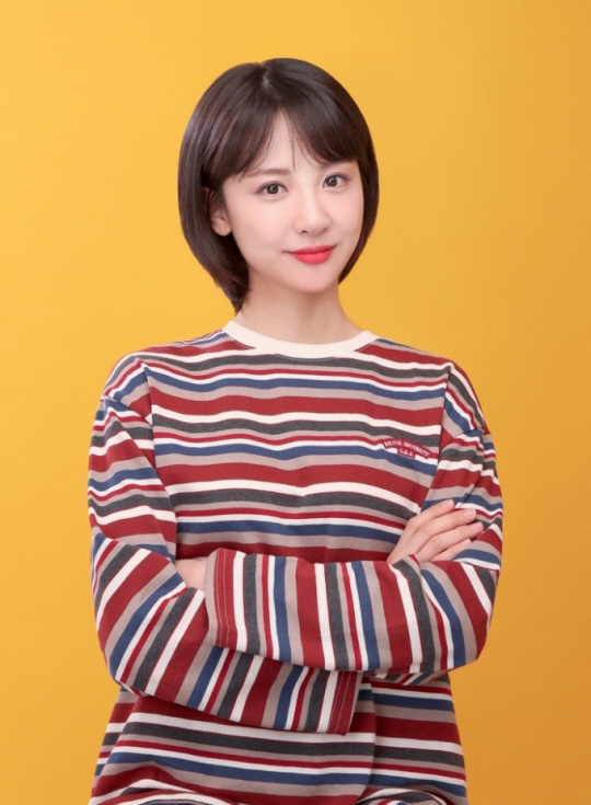  Kim Min Ah Breaks Up: 'We Naturally Met and Separated'