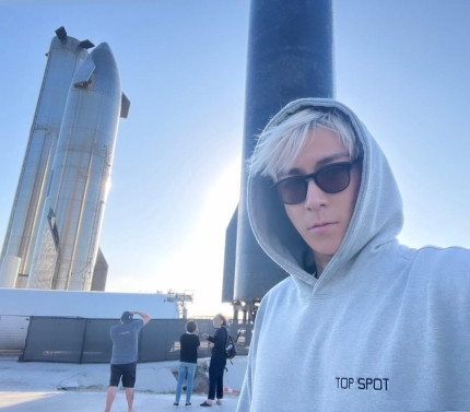 BIGBANG's T.O.P Gears up for Lunar Trip? Shares Selfie at SpaceX Launch Pad