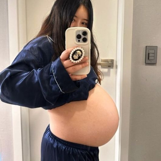 Singer Venny Delivers Healthy Baby Girl at 46 After Emergency Surgery: A Joyous Miracle