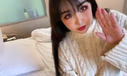 Park Bom's Doll-like Visuals: Has She Triumphed Over 'Health Concerns' with Successful Diet?