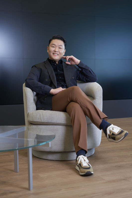 PSY Reveals Close Bond with Ma Dong-seok: 'Both Successful Fans', Happily Appeared in 'PSY Splash Show' Opening