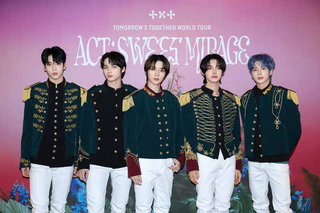 TOMORROW X TOGETHER (TXT) Sells Out First US Stadium Show in Los Angeles Since Debut