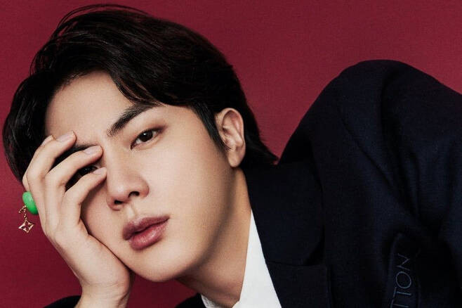 BTS Jin Breaks Longest-Running Record on Hungary's 'Single Top 40' as an Asian Soloist with 'The Astronaut'