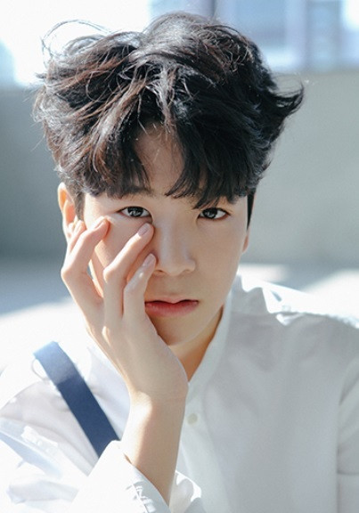 Illegal Motorcycle Ride: Singer Jeong Dong-won Gets Suspended Indictment - 'Considering His Minor Status & Ongoing Reflection'