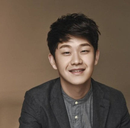 Singer Choi Sung-bong's Funeral Delayed as No Family Members Appear Following His Tragic Passing