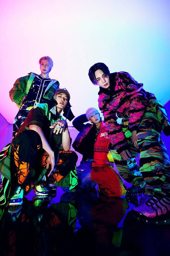 SHINee's 'HARD' Claims Double Crown on Sercle Chart: A Testament to Their Unwavering Popularity