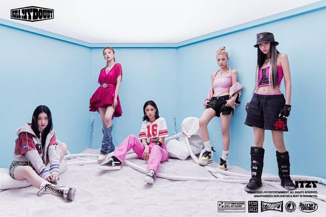 ITZY Exudes Cool Street Mood, 2023 Summer Song Anticipation Skyrockets