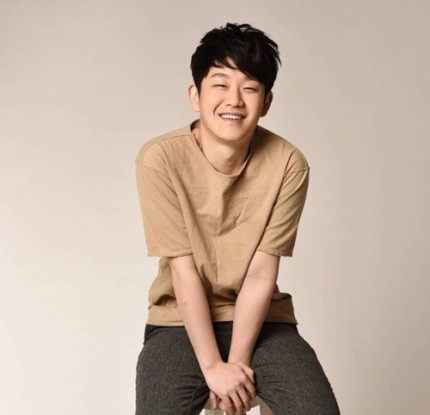 Late Choi Sung-bong Laid to Rest after 23 Days in Cold Storage, Former Manager Personally Arranges the Funeral