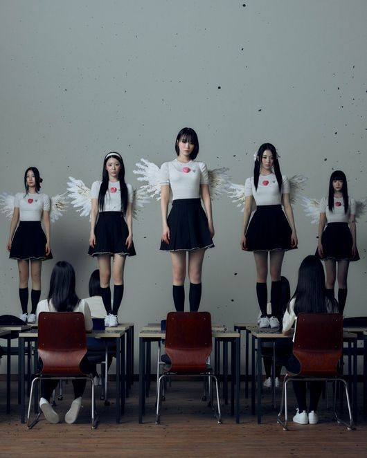 LE SSERAFIM Dominates Billboard for 15 Weeks, Defying Trends with a 'Reverse Surge'