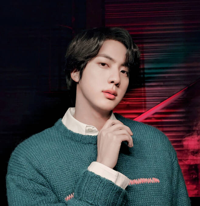 BTS's Jin Dominates Mexico's Airwaves with 'The Astronaut': A Decade of #1 on 'House Radio'