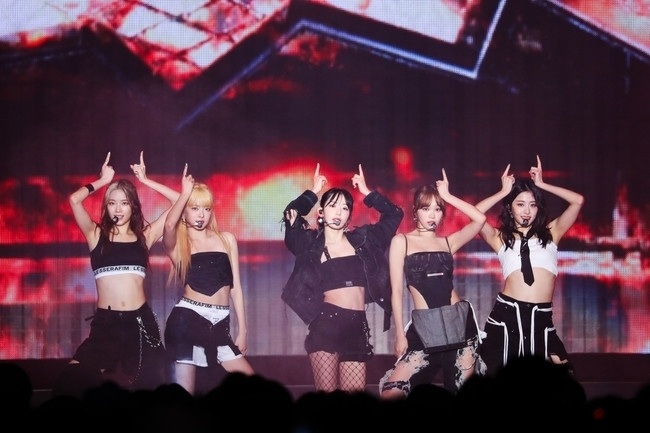 LE SSERAFIM Draws 60,000 Fans in Japan's Solo Tour: 'Together, We Achieve'