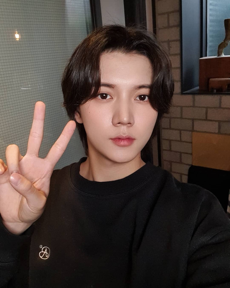 NU’EST Ren Talks About Advice He Got From Minhyun For Role In Musical